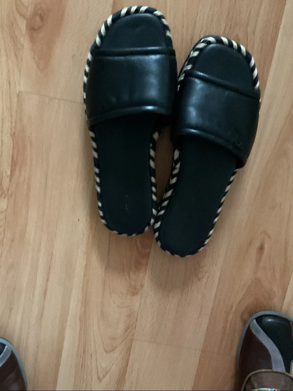Tory Burch Black Leather Slide Sandals with Braided Trim - Picture 2 of 3